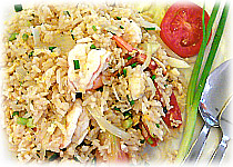 thai food : thai fried rice with prawns