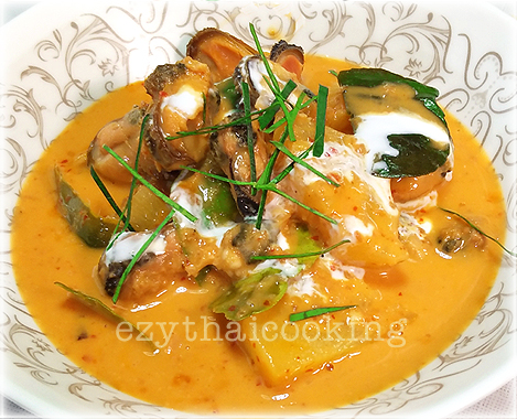  Thai Food Recipe |  Green Mussels Curry with Pineapple