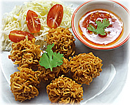  สูตรอาหารไทย : ลูกชิ้นมาม่าทอด