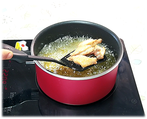  สูตรอาหารไทย : ปีกไก่ทอดเกลือ