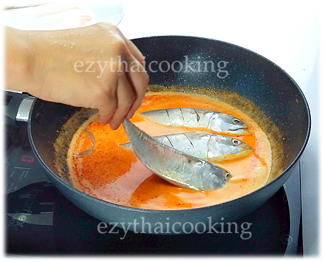  Thai Food Recipe | Mackerel in Dried Red Curry