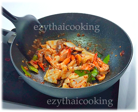  Thai Food Recipe | Thai Seafood Tom Yum Fried Rice