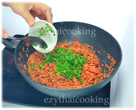  Thai Food Recipe |  Minced Pork with Spicy Tomato Dipping Sauce